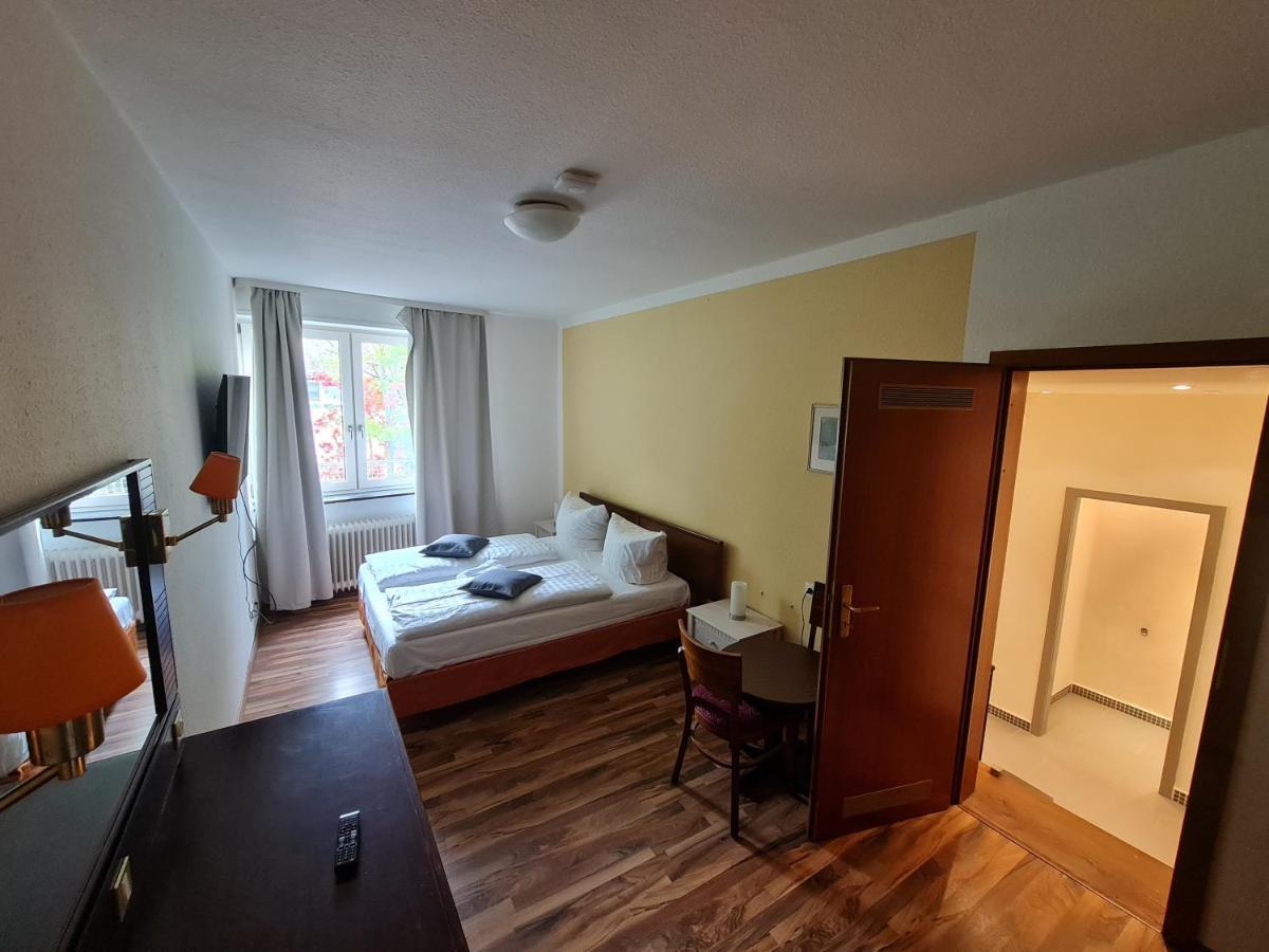 Hotel Bischoff Winnweiler Exteriör bild